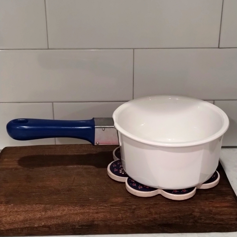 Princess House Nouveau 1.5 Qt Saucepan